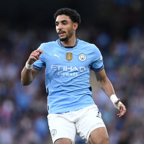 مانشستر سيتي يفتح الباب أمام برشلونة لخطف مرموش