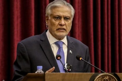 ‏وزير خارجية باكستان: نحث أميركا وإيران على تمديد وقف اطلاق النار ومنح الدبلوماسية والحوار فرصة