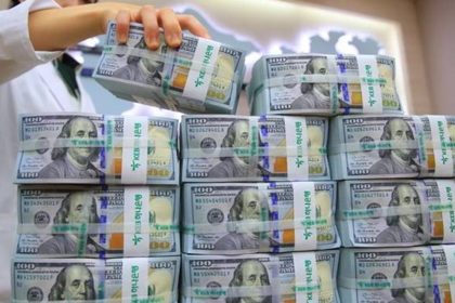 "وول ستريت جورنال": واشنطن أوقفت شحنة أموال للعراق بقيمة 500 مليون دولار من عائدات النفط