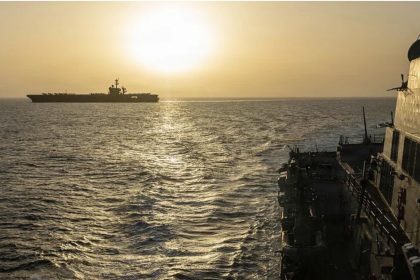 القيادة المركزية الامريكية تنفي التفاف عدة سفن تجارية على الحصار البحري ضد ايران