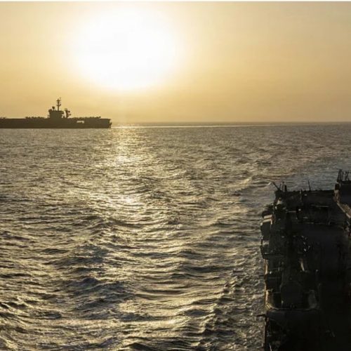 القيادة المركزية الامريكية تنفي التفاف عدة سفن تجارية على الحصار البحري ضد ايران