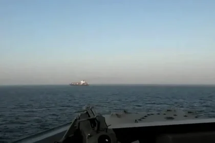 القيادة المركزية الامريكية: قواتنا اعادت 33 سفينة منذ بدء الحصار البحري على إيران