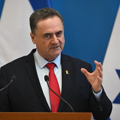 وزير الدفاع الإسرائيلي: ننتظر الضوء الأخضر الأميركي لاستئناف الحرب على ايران