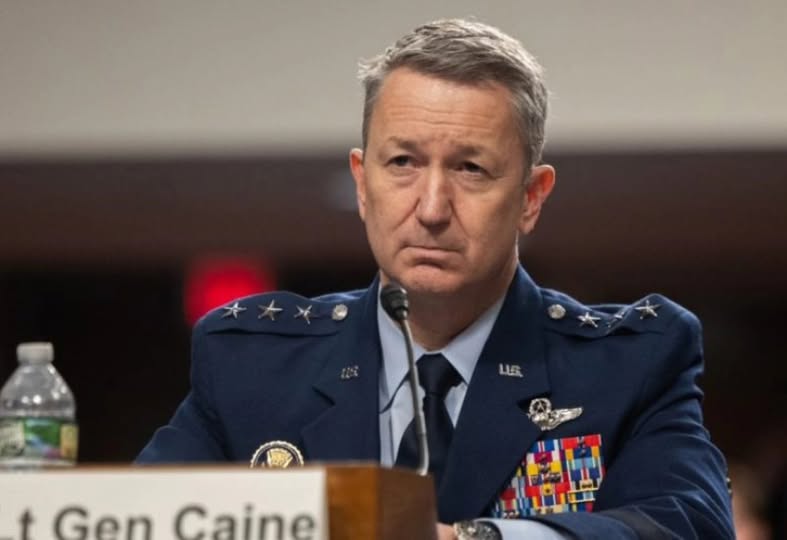 رئيس الأركان الأمريكي: مستعدون لاستئناف العمليات القتالية الكبرى فور صدور الأمر من ترامب