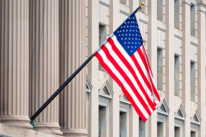 الخارجية الأميركية: إرسال الدولار إلى العراق كان متوقفاً بشكل مؤقت