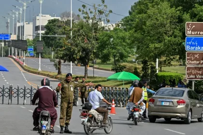 إغلاق شبه تام في إسلام آباد قبيل محادثات أميركا وإيران
