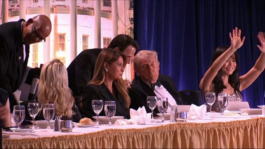 مسلح يقتحم حفل عشاء مراسلي البيت الأبيض.. وترامب: مطلق النار مختل عقلياًً وأعتقد أني المستهدف