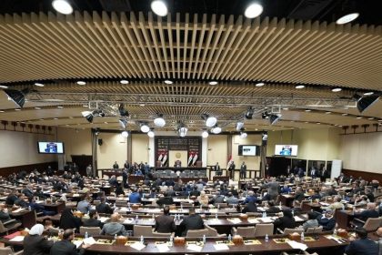 البرلمان يدرس الاقتراض أو تشريع قانون شبيه بالأمن الغذائي في حال تأخر الموازنة