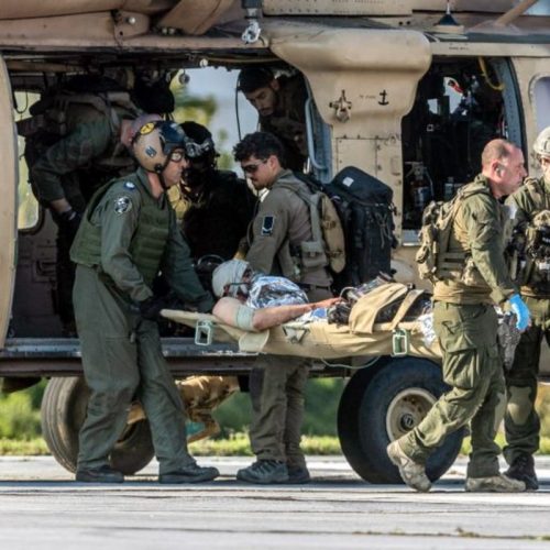 إصابة 4 جنود بينهم حالة خطيرة في حادثة بقاعدة عسكرية جنوب إسرائيل