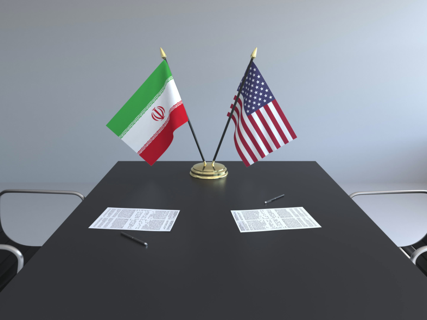 إعلام: إيران وأمريكا تبحثان العودة لوضع ما قبل الحرب