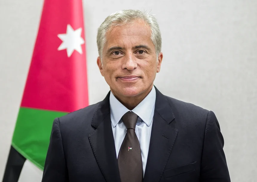 رئيس وزراء الأردن يهنئ علي الزيدي بمناسبة تكليفه بتشكيل الحكومة العراقية الجديدة