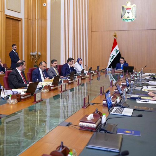 السوداني يوجه بتشكيل لجنة مركزية مع جمبع الوزارات لإعداد الحقيبة الوزارية لكل وزير