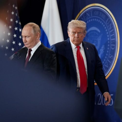 ‏الكرملين: بوتين اقترح على ترامب هاتفيًا أفكارًا بشأن برنامج إيران النووي