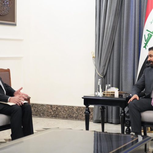 الزيدي والعلاق يؤكدان أهمية المحافظة على الاستقرار الاقتصادي