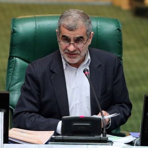 نائب رئيس البرلمان الإيراني: مضيق هرمز هو "القنبلة الذرية الإيرانية"