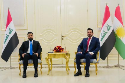 الزيدي ورئيس حركة الجيل الجديد يبحثان الجهود للإسراع في تشكيل الحكومة الجديدة