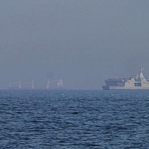 البحرية البريطانية: تعرض ناقلة بضائع لهجوم قبالة سواحل إيران