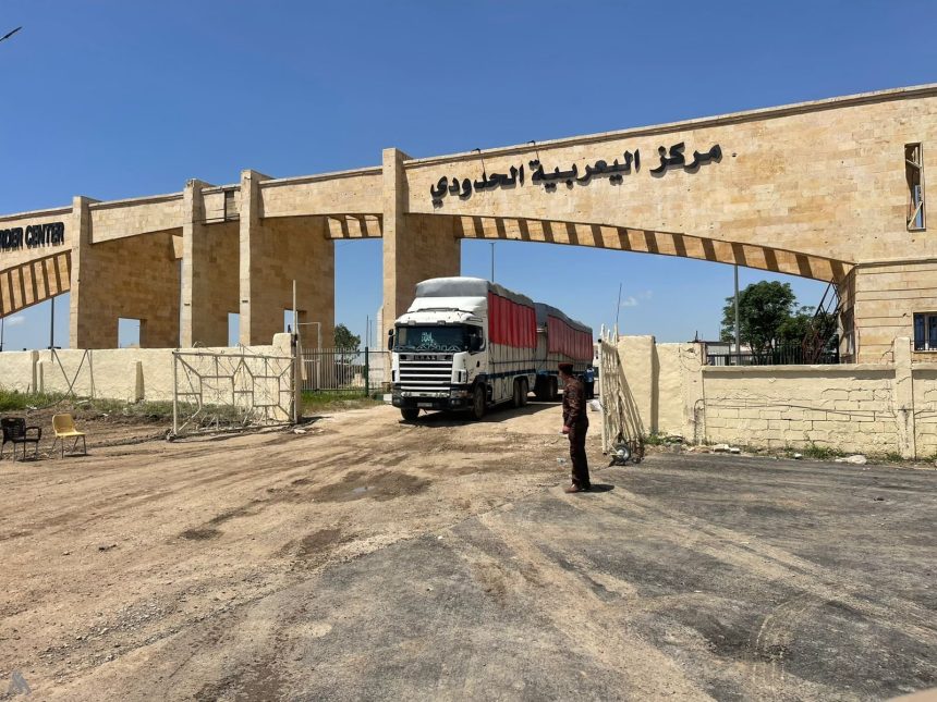 الجمارك تعلن دخول أولى ثلاث شحنات تجارية عبر منفذ ربيعة الحدودي من الجانب السوري