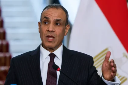 وزير خارجية مصر: المساس بأمن الخليج يمثل مساسا مباشرا بالأمن القومي المصري