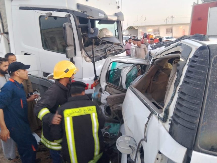 الدفاع المدني ينتشل جثامين 7 ضحايا إثر حادث مروري مروع في الديوانية