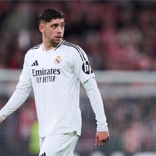 فالفيردي يكشف حقيقة شجار ريال مدريد: "لم يضربني تشواميني"