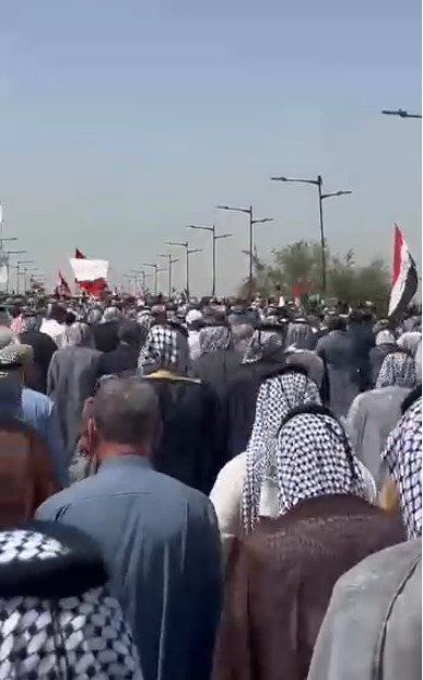 الفلاحون يقطعون جسر الجمهورية ويتوجهون إلى محيط المنطقة الخضراء