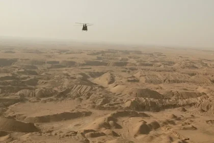 بعلم واشنطن.. صحيفة عبرية تؤكد: إسرائيل نشرت فرق إنقاذ وقوات خاصة داخل قاعدة في صحراء العراق