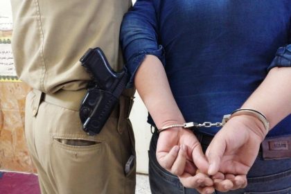 شرطة الديوانية تعلن نتائج التحقيق بوفاة موقوف: تقصير من ضابط التحقيق ومنتسبين وتم توقيفهم