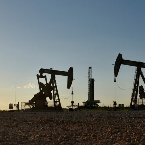 الإمارات والكويت تخفضان أسعار نفطهما ليونيو رغم أزمة هرمز