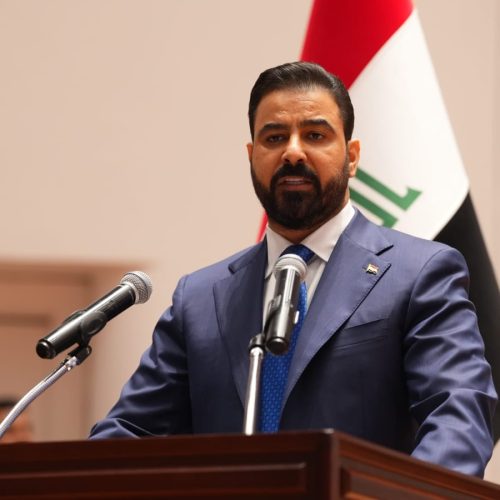 البرلمان يصوت على المنهاج الوزاري لرئيس الوزراء المكلّف علي الزيدي