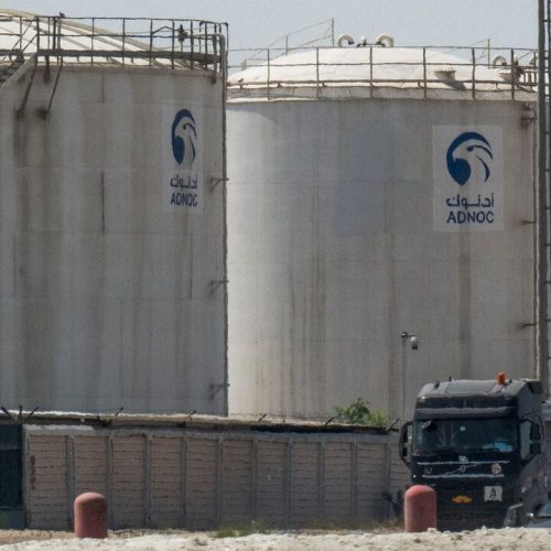 الإمارات تعزز صادرات النفط خارج هرمز عبر خط أنابيب جديد لـ"أدنوك"