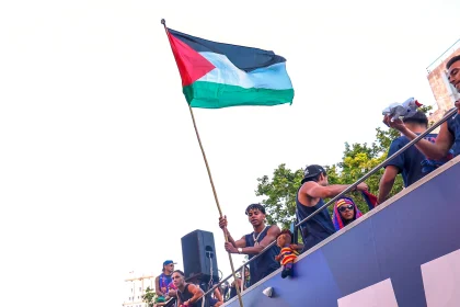 وزير إسباني: يامال يتحدى الهمجية والدفاع عن النساء والأطفال ليس كراهية