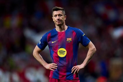 رسميا.. ليفاندوفسكي يعلن رحيله عن برشلونة