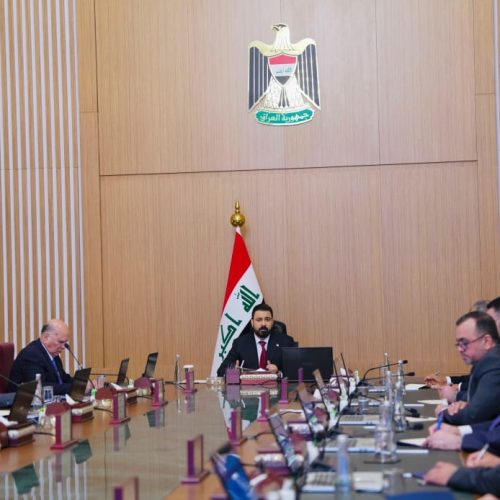 الزيدي يوجه برسم سياسة اقتصادية متكاملة للبلد وتأسيس مجلس الاستقرار المالي