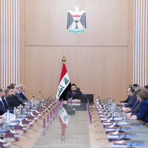 الزيدي يوجه برسم سياسة اقتصادية متكاملة للبلد وتأسيس مجلس الاستقرار المالي