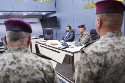 الزيدي يؤكد حرص الحكومة على تأمين الدعم للمؤسسة الأمنية بجميع تشكيلاتها