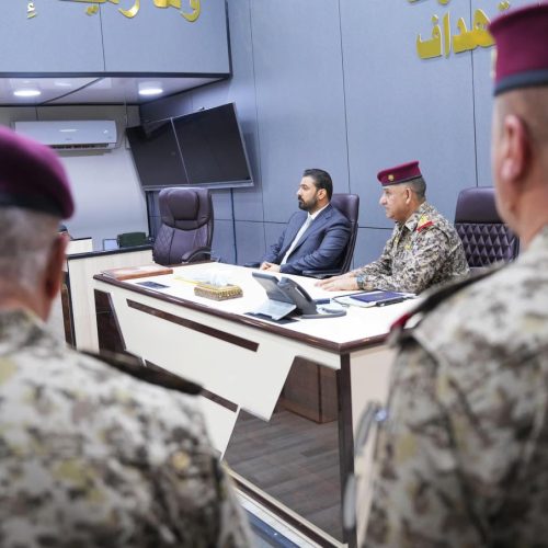 الزيدي يؤكد حرص الحكومة على تأمين الدعم للمؤسسة الأمنية بجميع تشكيلاتها