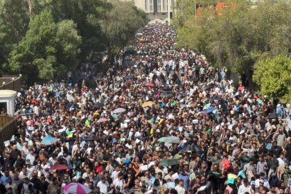 الخريجون القدامى يتظاهرون في بغداد للمطالبة بالتعيينات