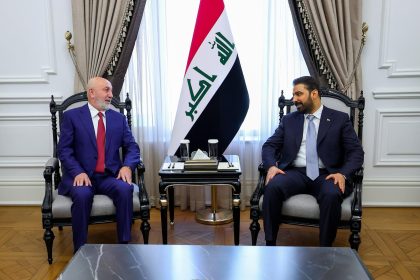 رئيسا الجمهورية ومجلس الوزراء يؤكدان ضرورة استمرار التنسيق والتعاون بين الرئاسات الأربع بما يحفظ الاستقرار