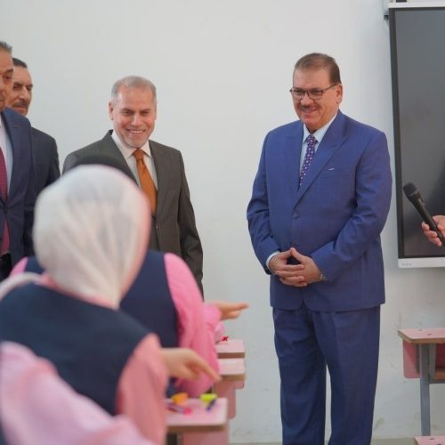 وزير التربية للمراقبين: راعوا الحالة النفسية للطلبة داخل القاعات الامتحانية