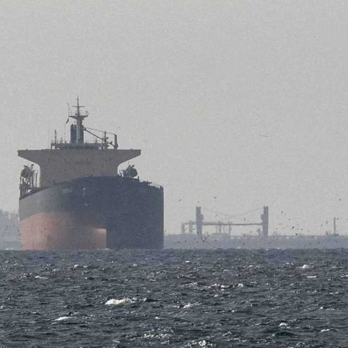 رويترز: عبور ناقلتي نفط صينيتين من مضيق هرمز