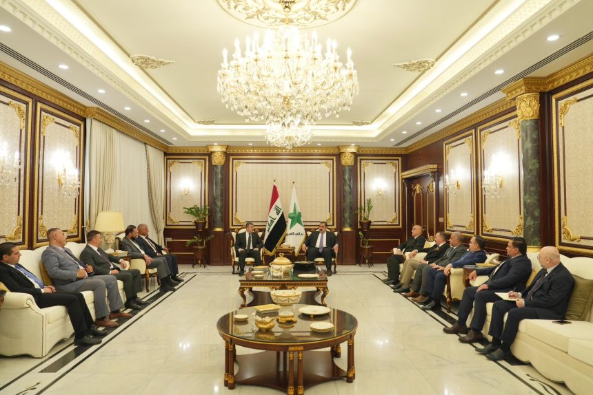 السامرائي يبحث مع نخبة من الباحثين والإعلاميين والمحللين مستجدات المشهد السياسي في البلاد