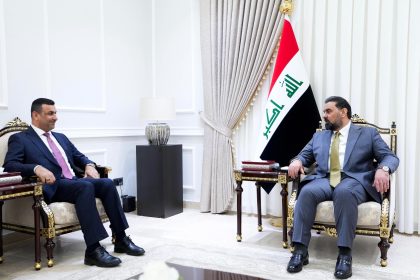 رئيس البرلمان يهنئ يحيى المحمدي بتكليفه بمهام رئيس ديوان رئاسة الجمهورية