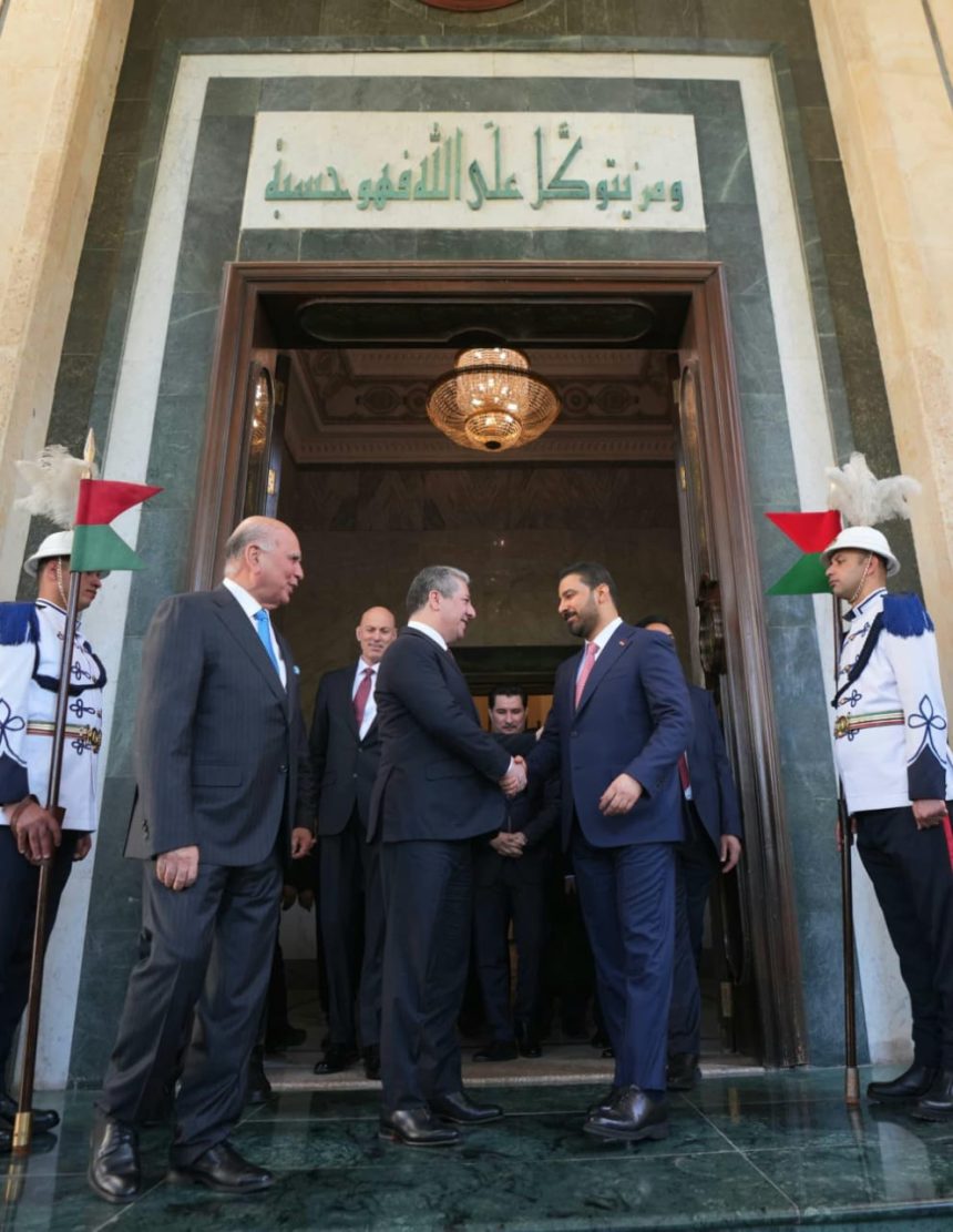 الزيدي يؤكد لبارزاني حرص الحكومة على التعاون مع الإقليم لحل القضايا الفنية