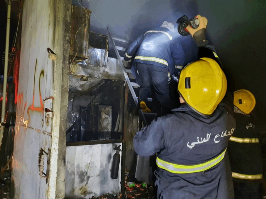 اندلاع حريق داخل مخزن للمواد الغذائية في منطقة الشعب ببغداد