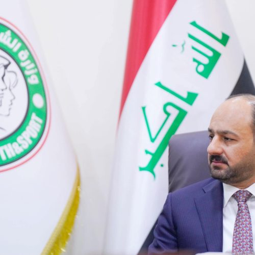 وزير الشباب والرياضة وكالة محمد نوري يبارك لـ"يونس محمود" فوزه برئاسة اتحاد الكرة