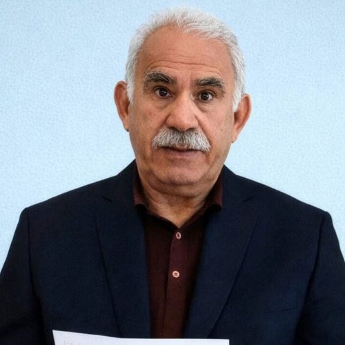 عبد الله أوجلان يحذر من تعثر التسوية مع تركيا