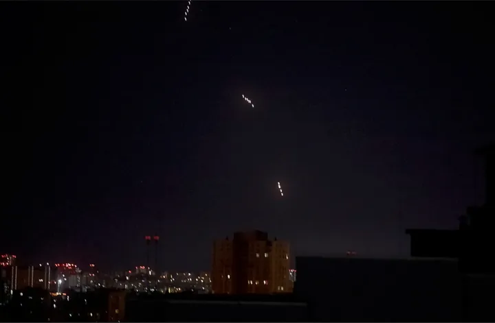 وكالة مهر الإيرانية: سماع دوي انفجارات مجهولة في مدينة بندر عباس