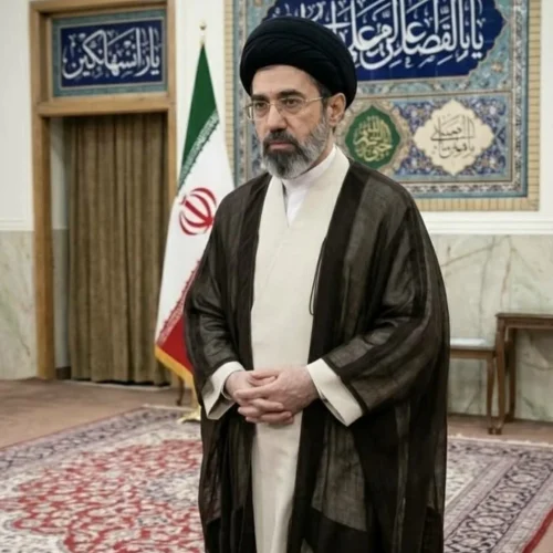 المرشد الإيراني: الولايات المتحدة لن يكون لديها ملاذ آمن لنشر الشر ولإنشاء قواعدها العسكرية في المنطقة