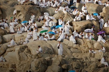 اكتمال تصعيد جميع الحجاج إلى مشعر عرفات